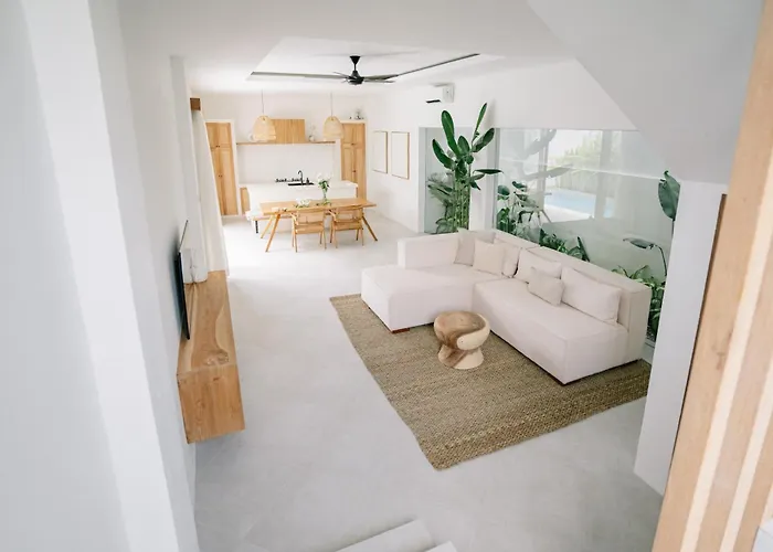 Villa Cozy 3 Bd In Heart Of *