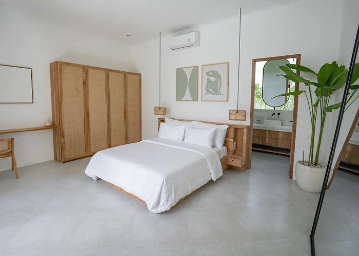 Cozy 3 Bd In Heart Of *