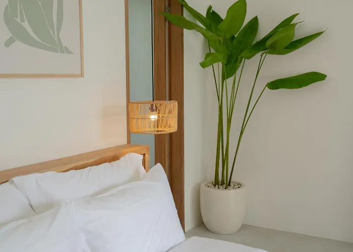 Cozy 3 Bd In Heart Of * Canggu