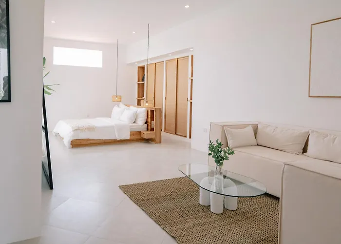 Cozy 3 Bd In Heart Of