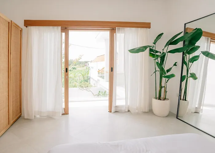 Villa Cozy 3 Bd In Heart Of *