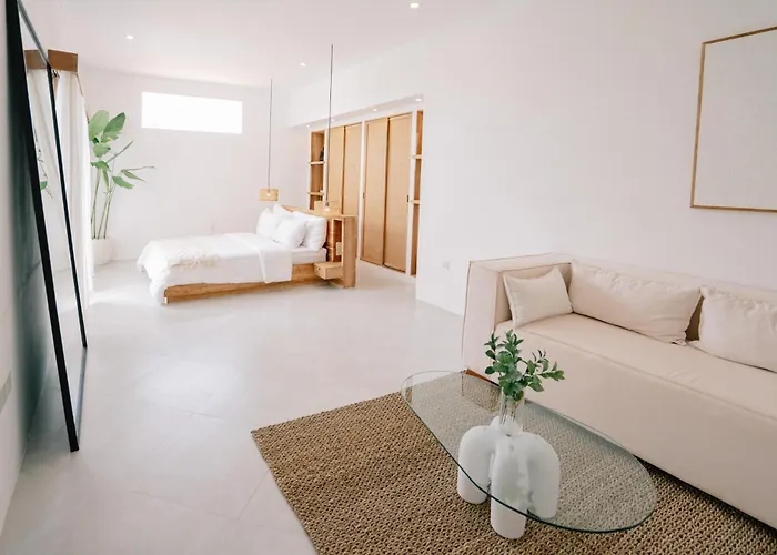Cozy 3 Bd In Heart Of Villa *