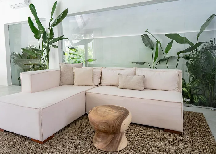 Cozy 3 Bd In Heart Of